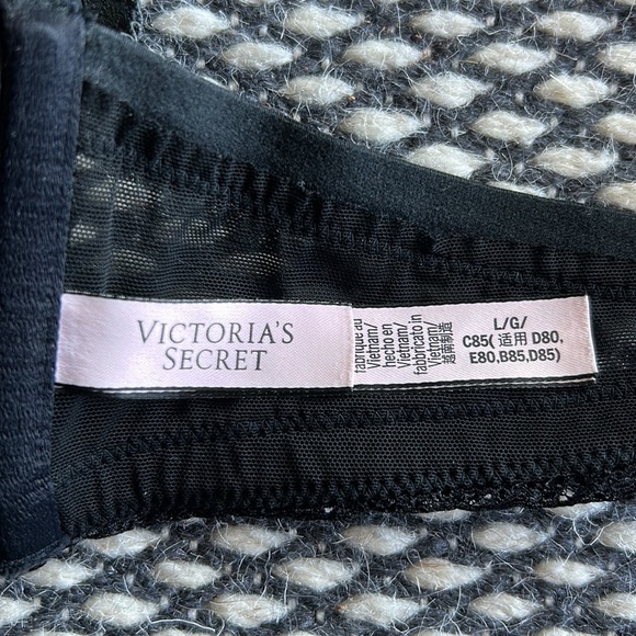 Set of 2 Victoria’s Secret Bralettes - Picture 13 of 13